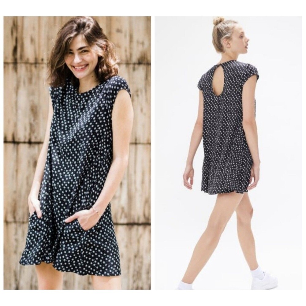 Urban Outfitters Black Floral Scoop Neck Swing Dress Size Medium